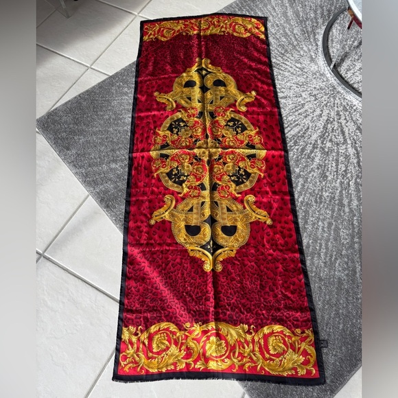 Atelier Versace Silk Scarf Baroque Gold, Red, Black, 68” – Made in Italy - Picture 11 of 13